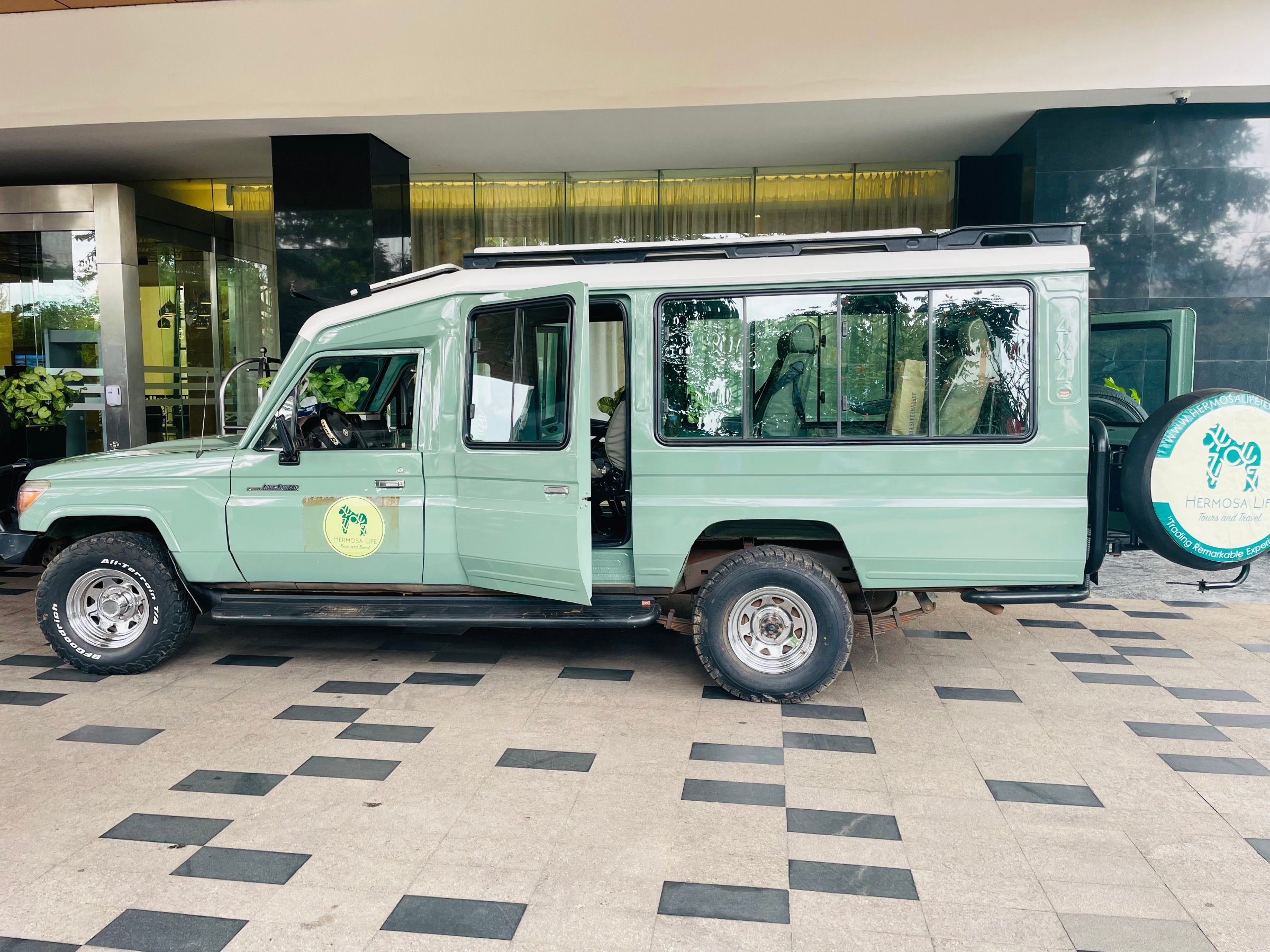 Hermosa Life Tours and Travel