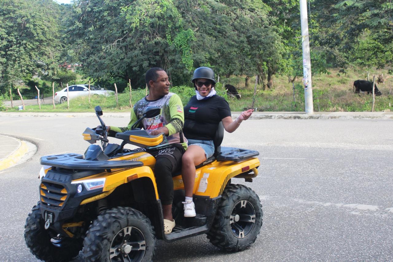 Jonathan Tours