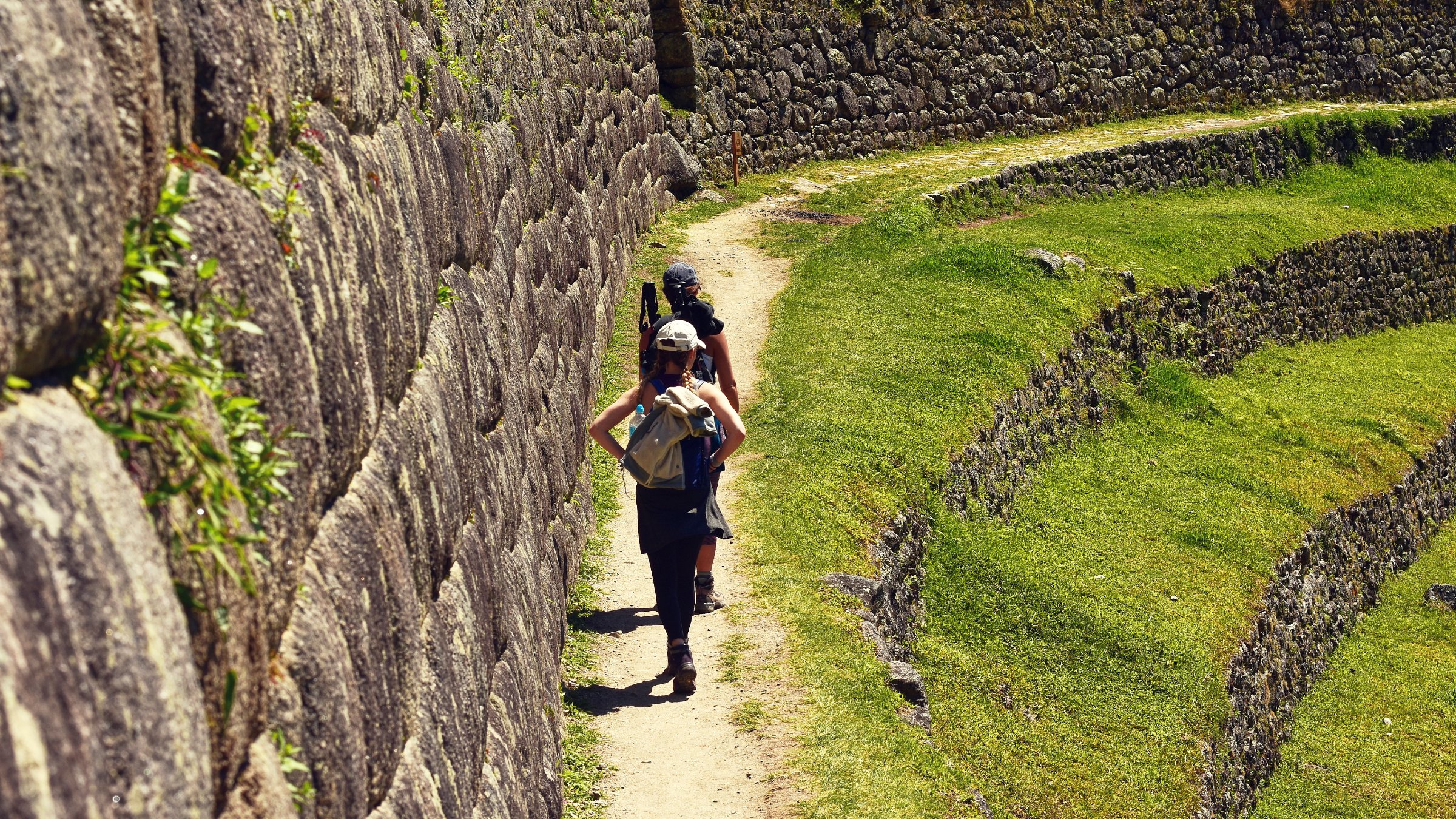 WARI TOURS