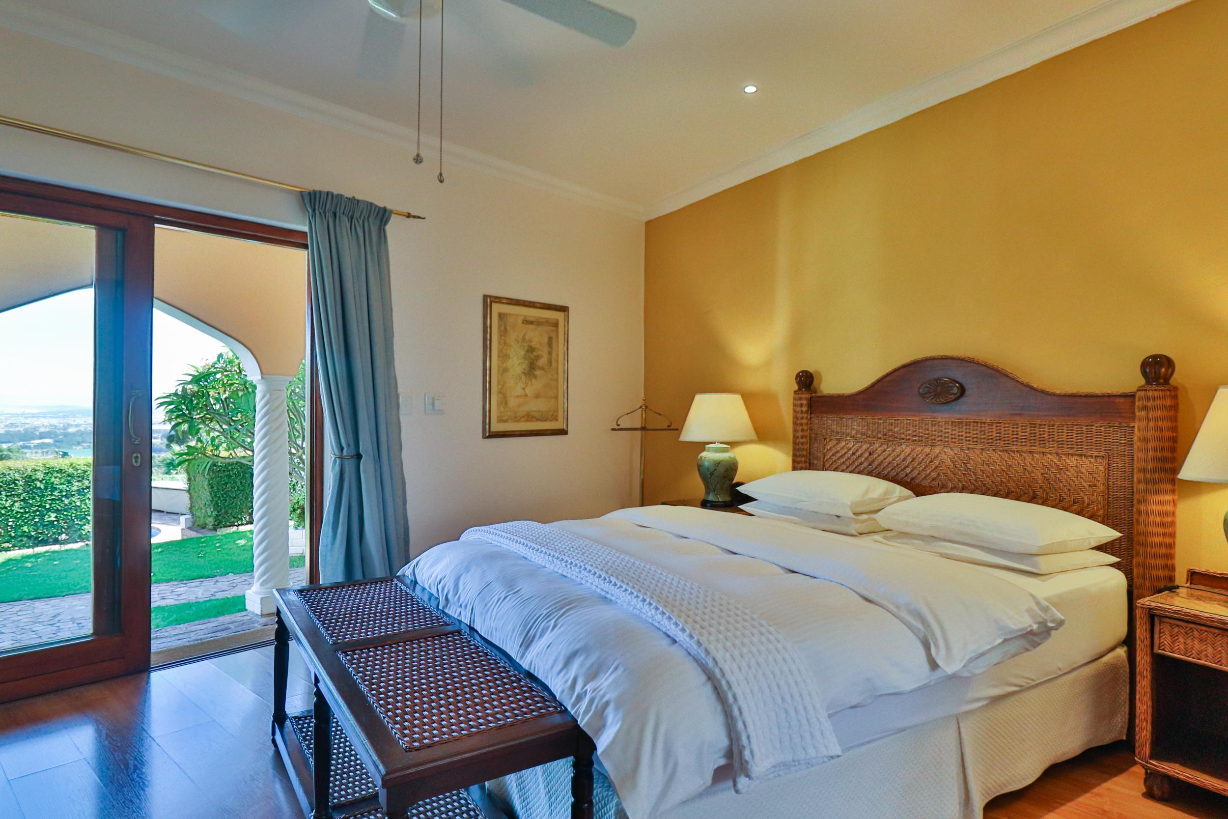 Apricot Gardens Guesthouse