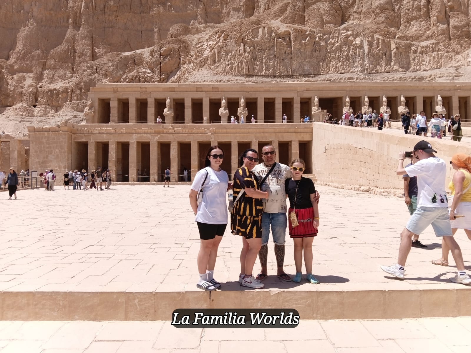 La Familia Worlds -Egypt-