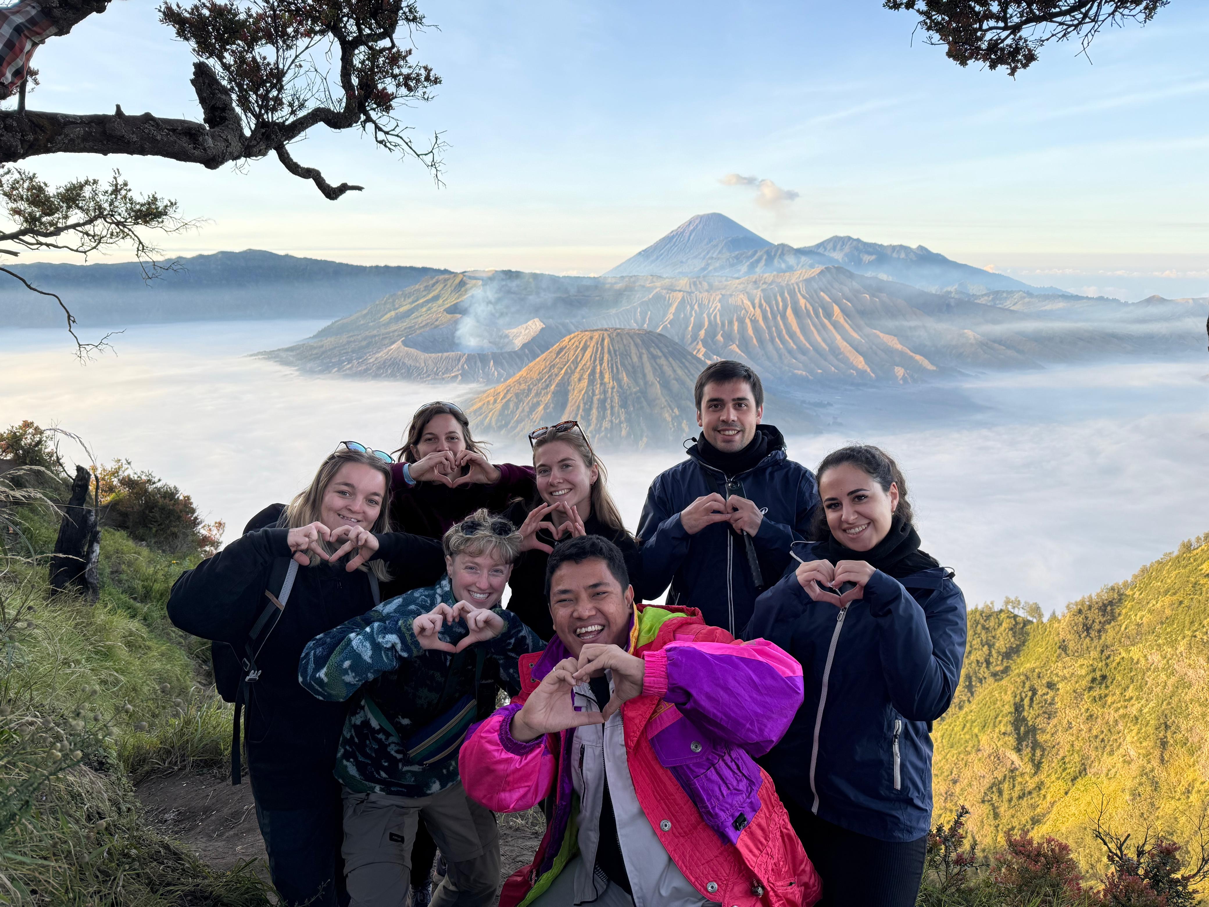 EXPLORE JAVA INDONESIA