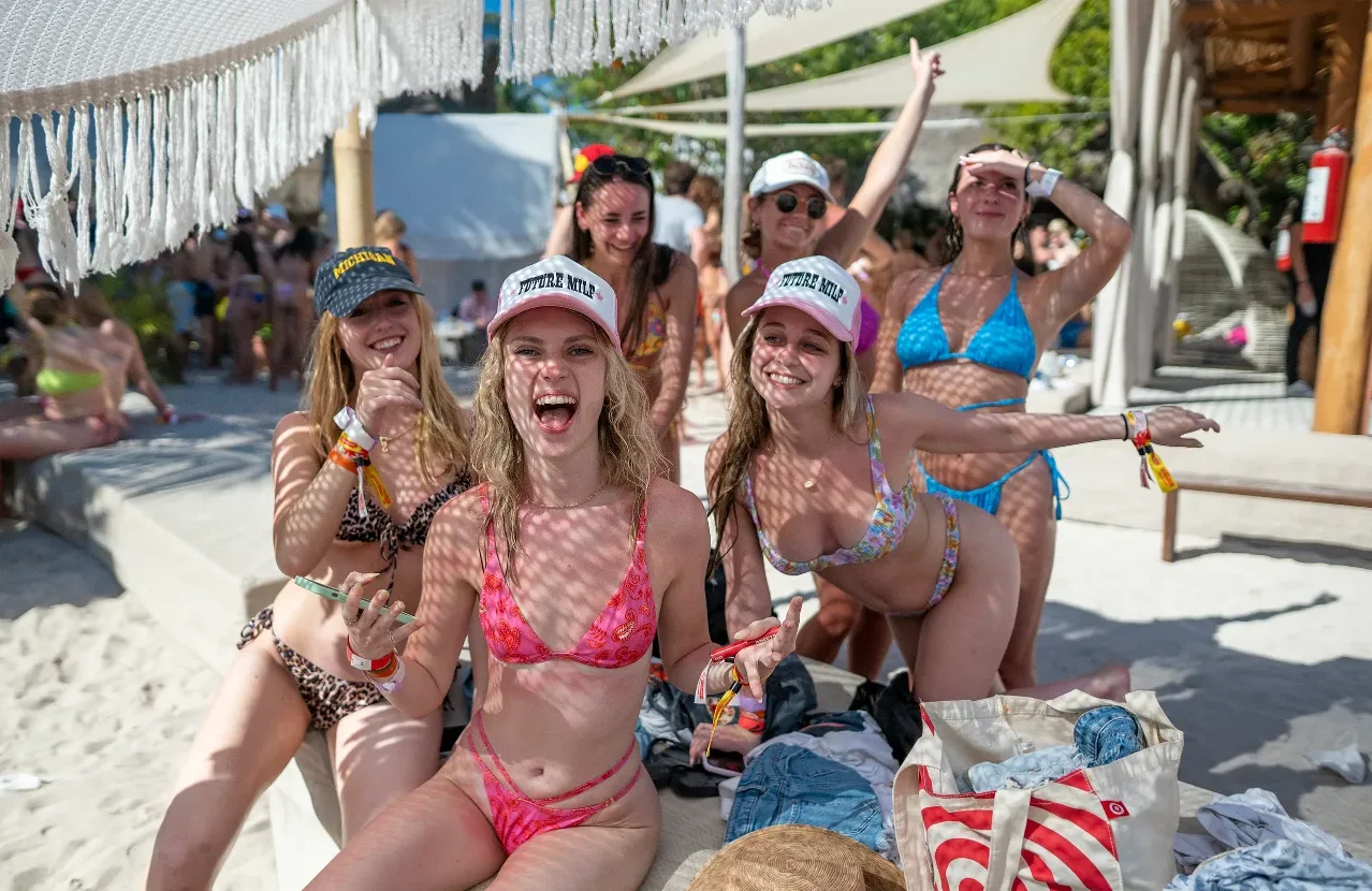 Saturday Party Boat With Dj