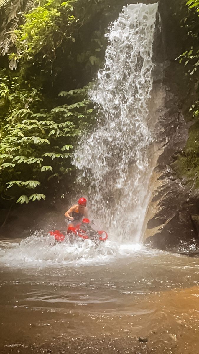 B Bali Tour & Travel