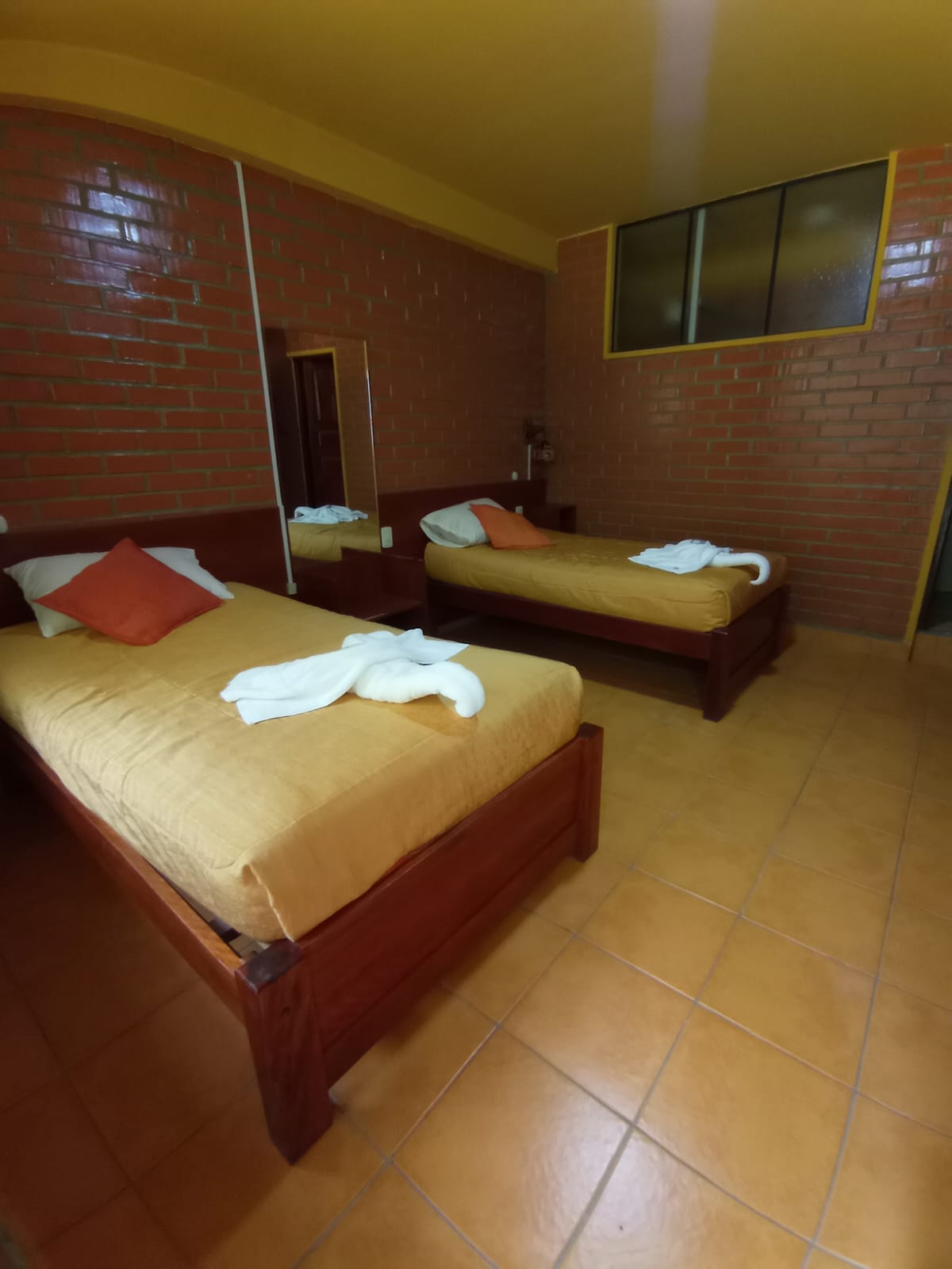 HOTEL CABAÑAS EMYMAR