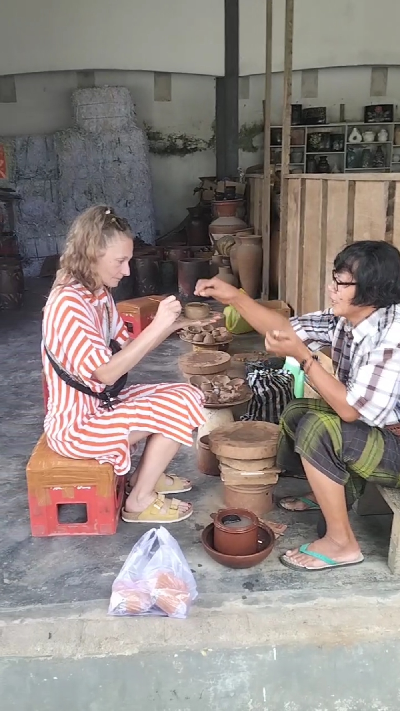 Day Tour /Hand Weaving,Tradisional Village&Beach Tour