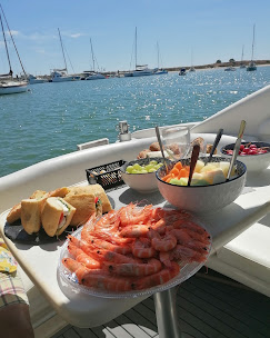 FOLIE-Private Luxury Cruises