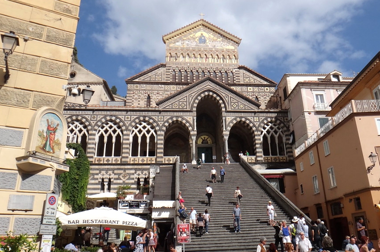 Vale tours & tickets