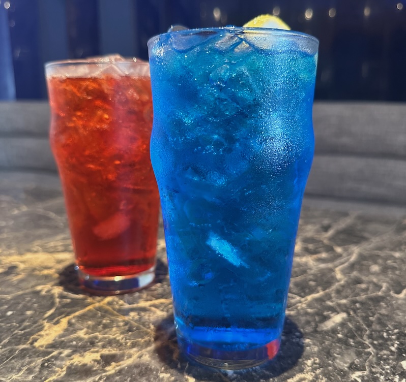 holey artisan bakery cafe