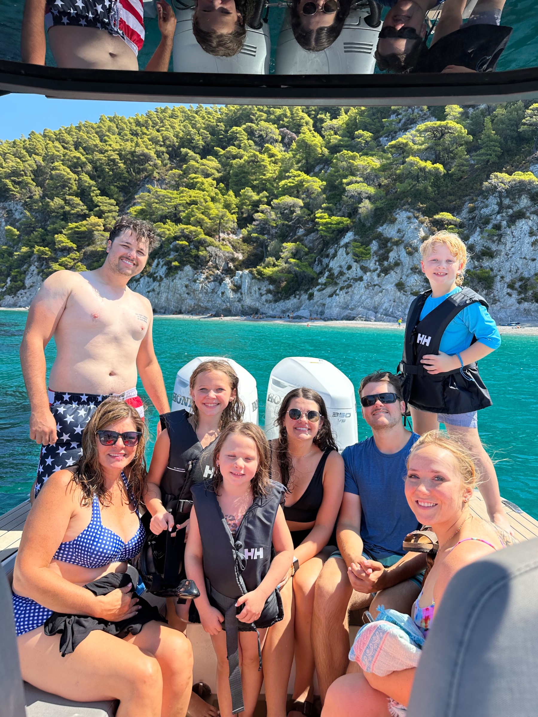 Privé Boat Cruises & Rentals