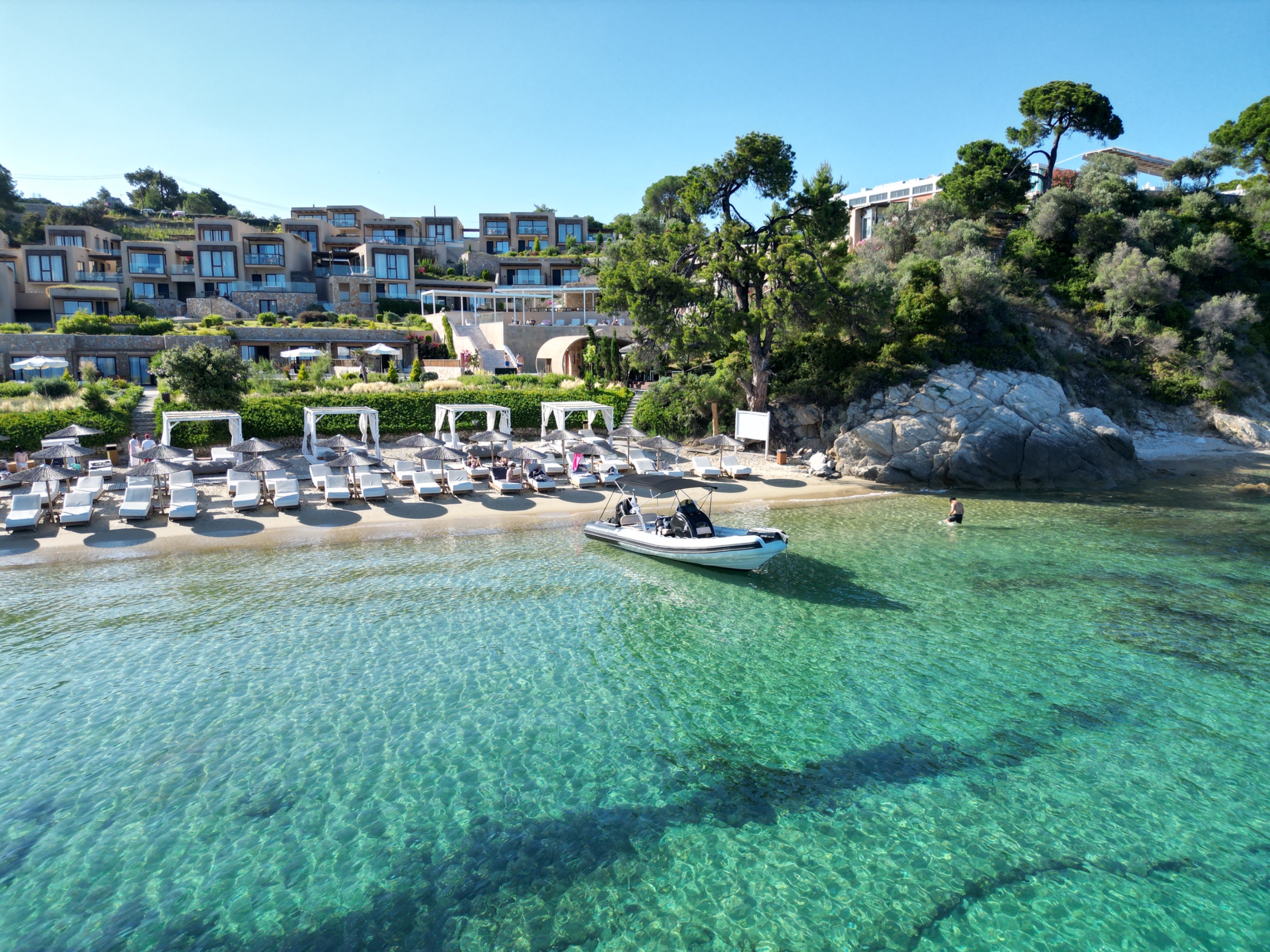 Privé Boat Cruises & Rentals