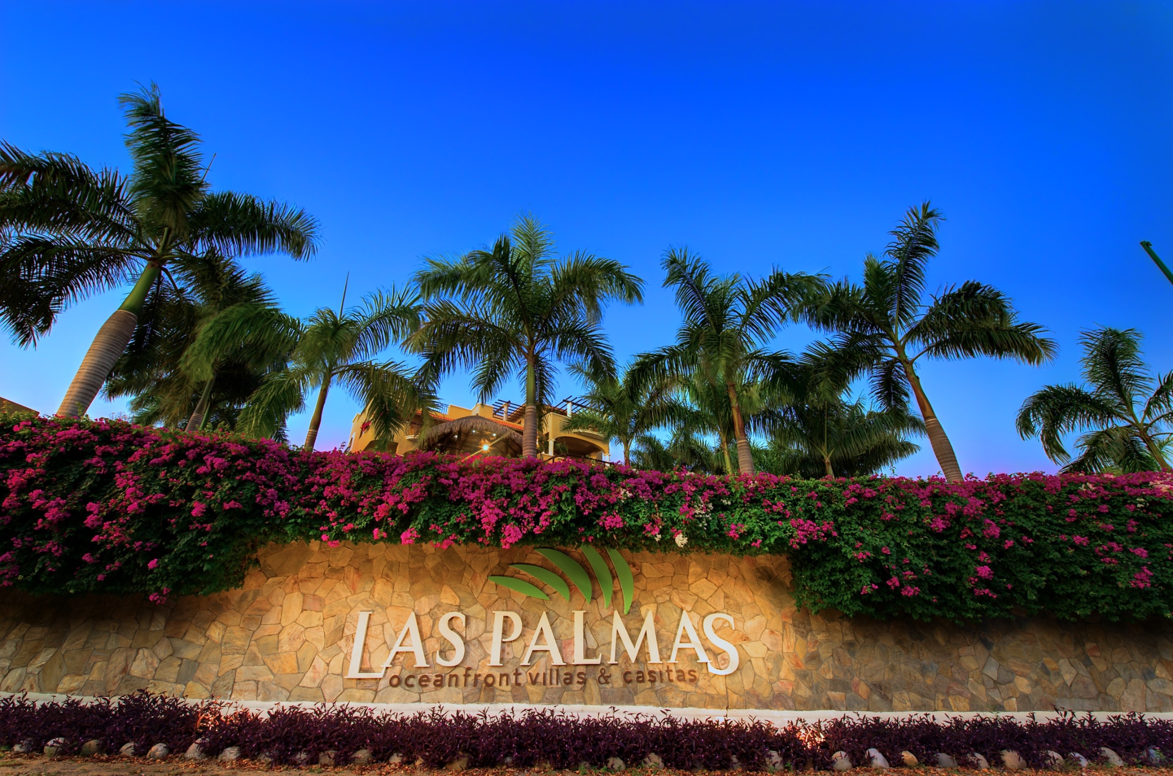 Las Palmas Villas & Casitas