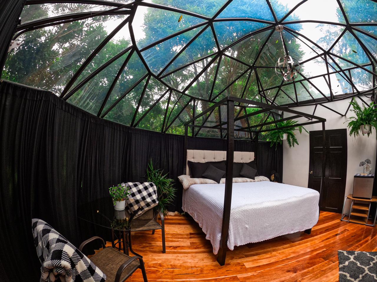 SAN VICENTE HIDEAWAY