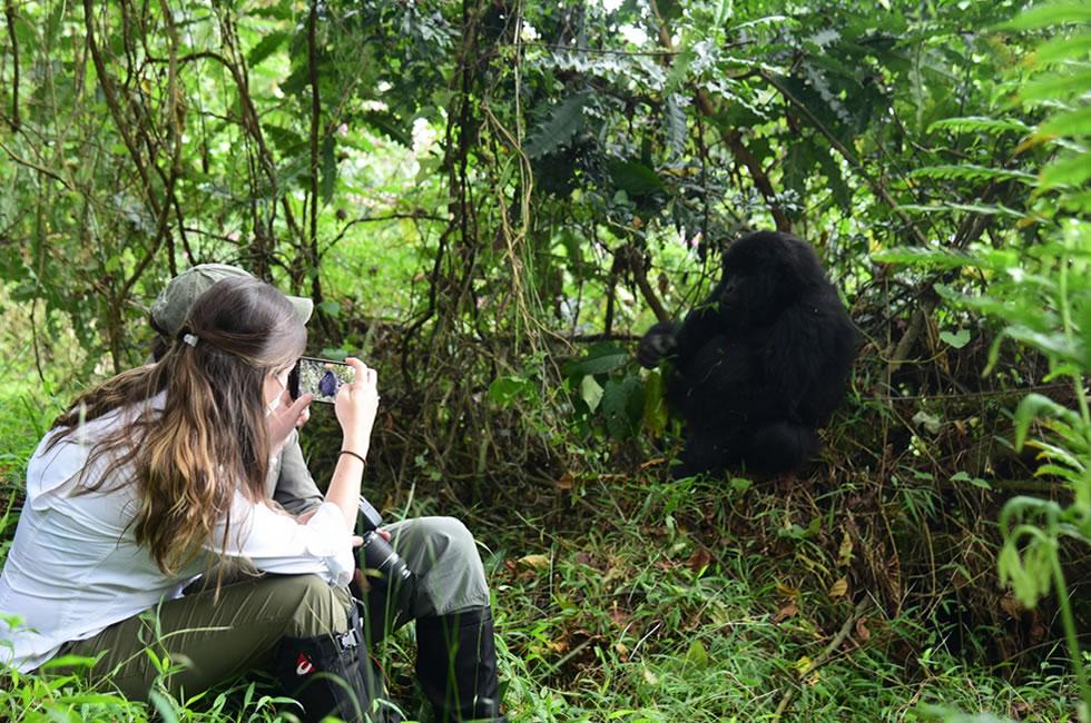 Uganda Tourist Guide