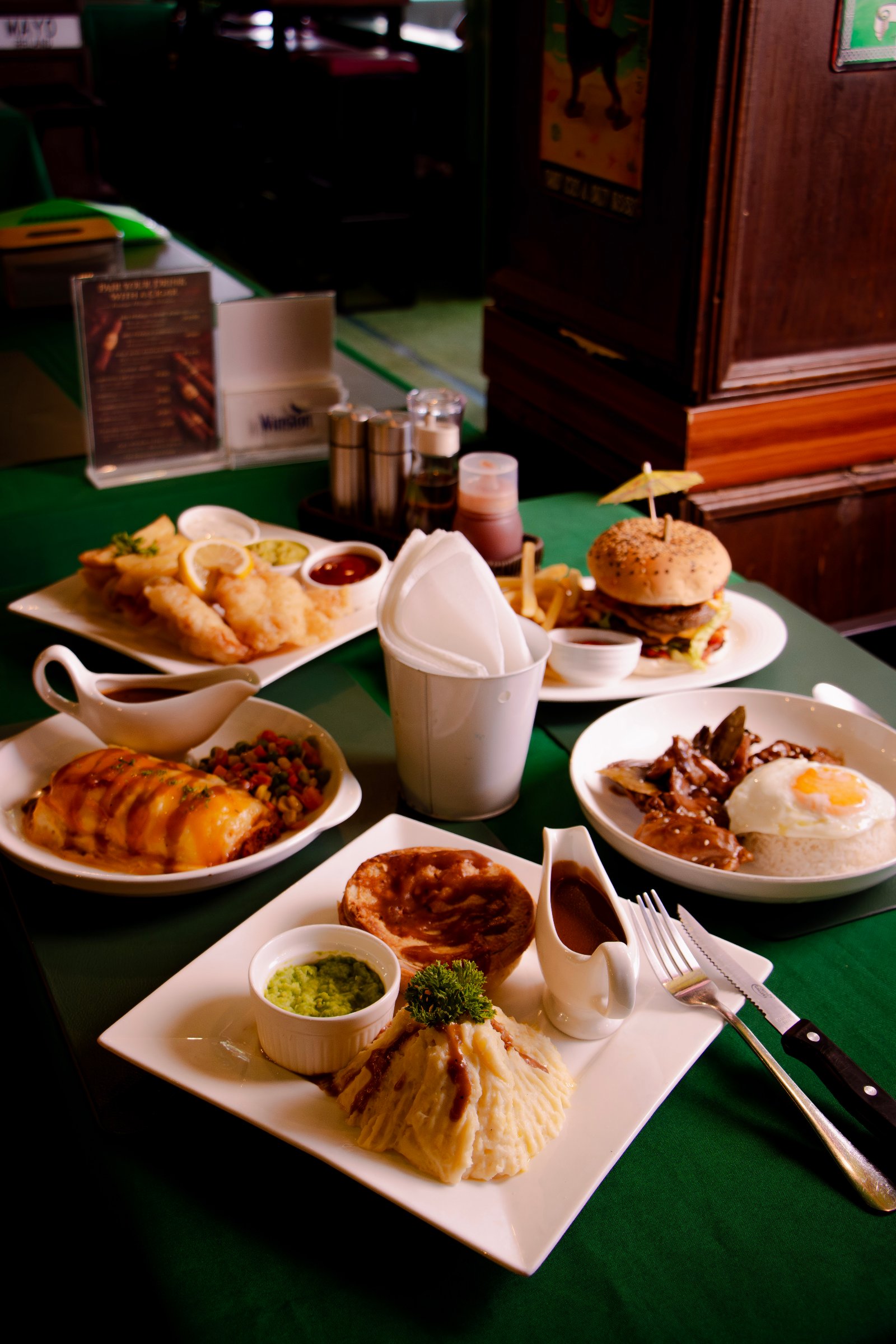 Paddies Irish Pub &Restaurant