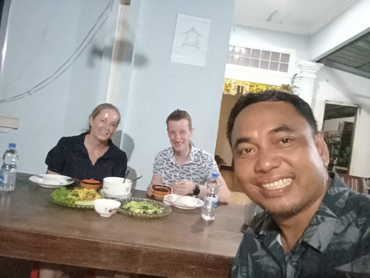 Dine With The Locals