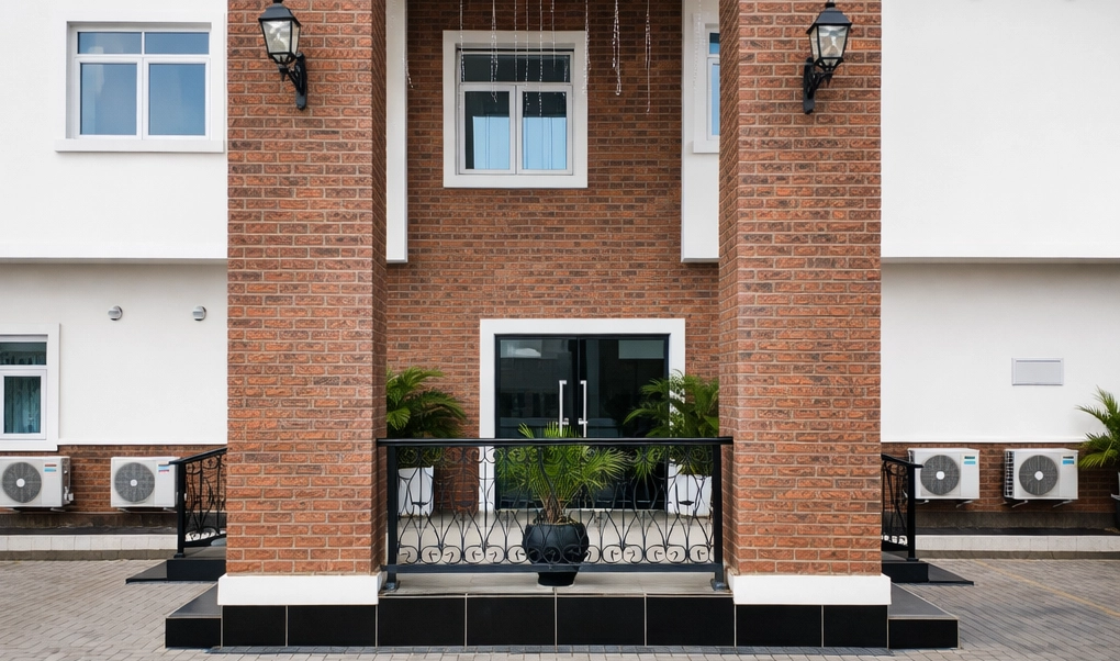 Constantia Hotel and Suites