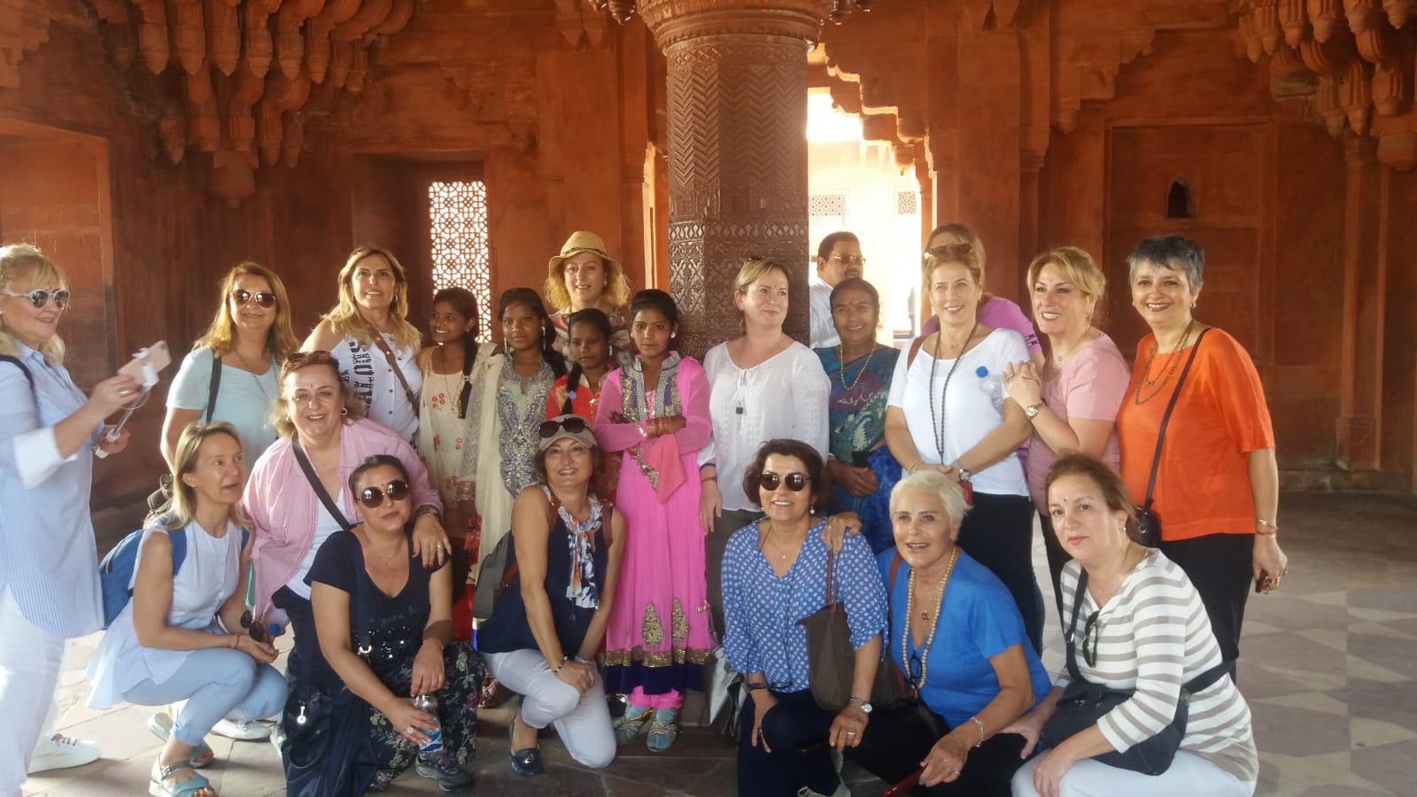 Taj Guides & Travel Services
