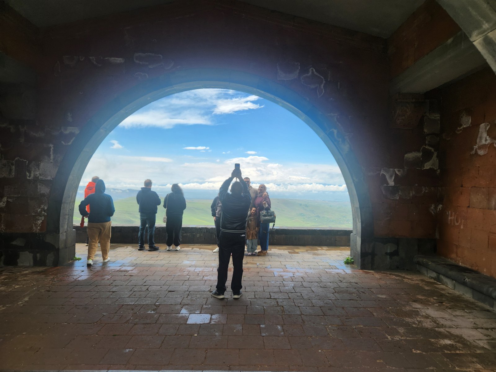 Charents Arch