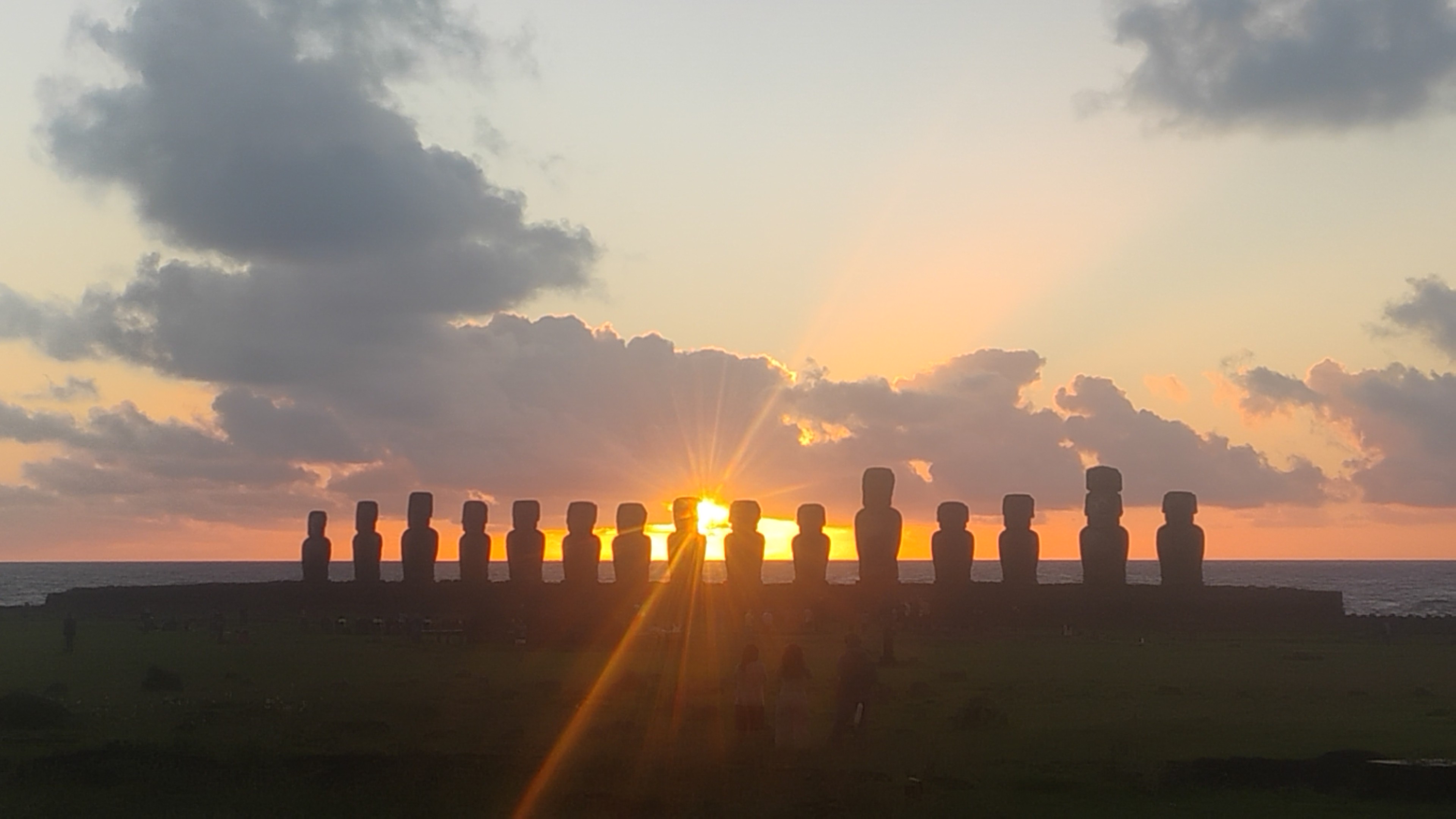 Sunrise at tongariki ahu