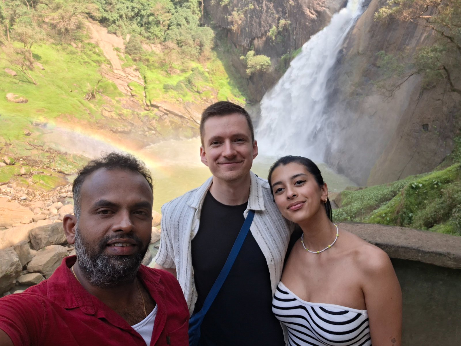 Dunhinda water fall