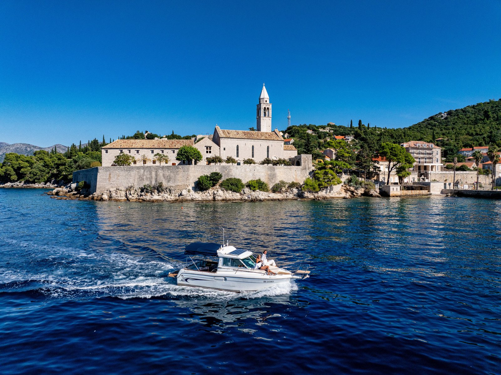 Elaphite Islands Cultural Heritage by Boat