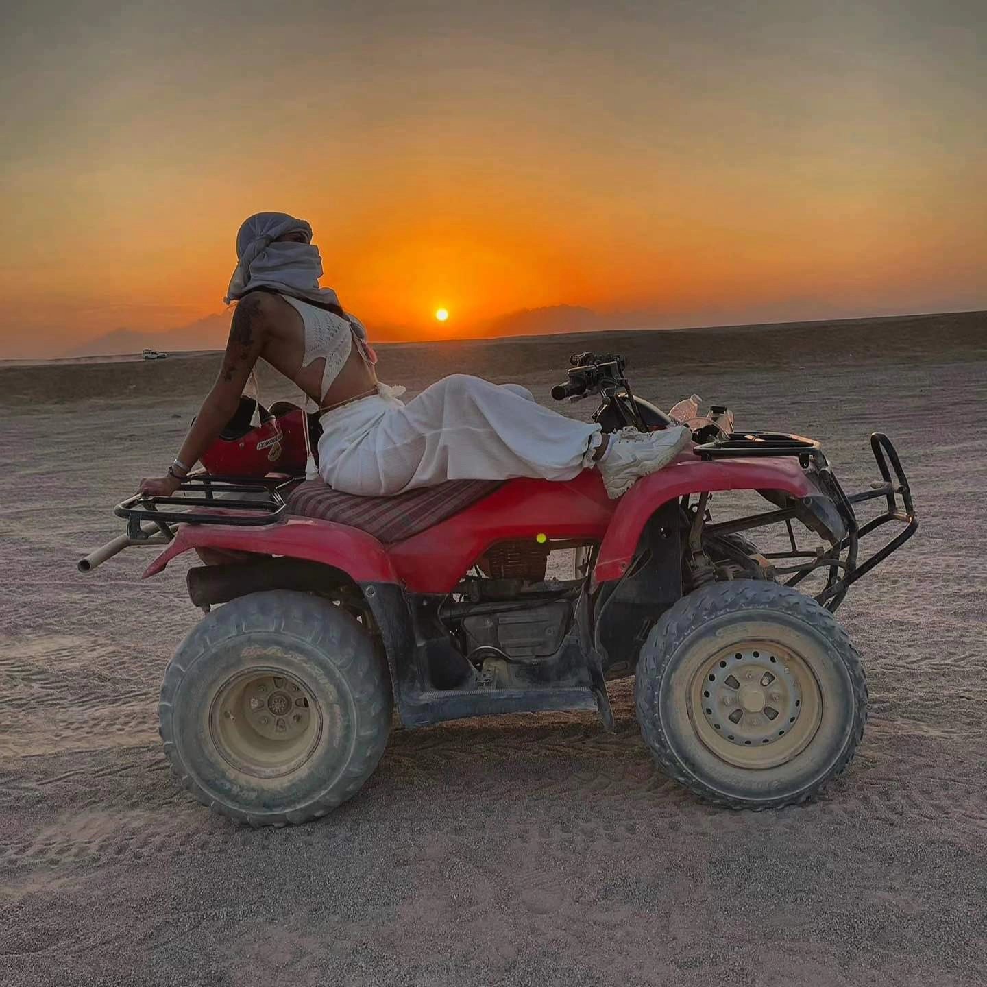 Experience the ultimate desert adventure with our "All-in-One" Sunset & Star Ga