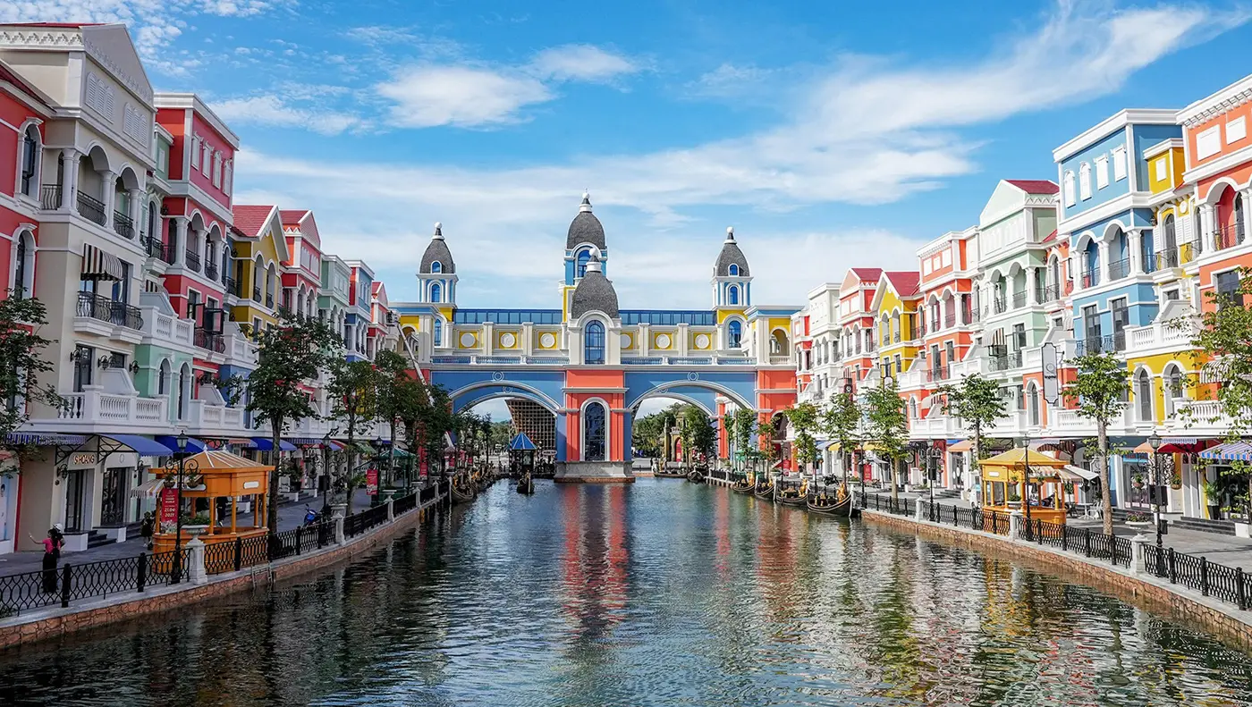Phu Quoc 5 Days Package: Ho Chi Minh & Island Combo