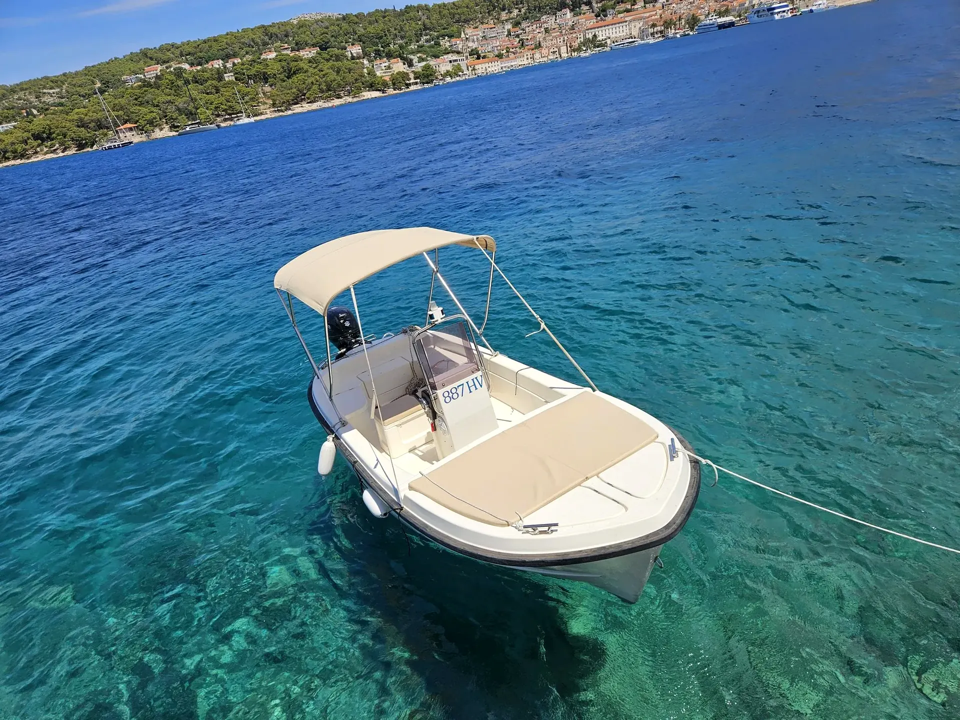 Betina 500 Boat Rental