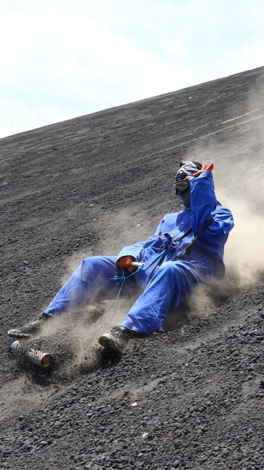 Volcano boarding tour