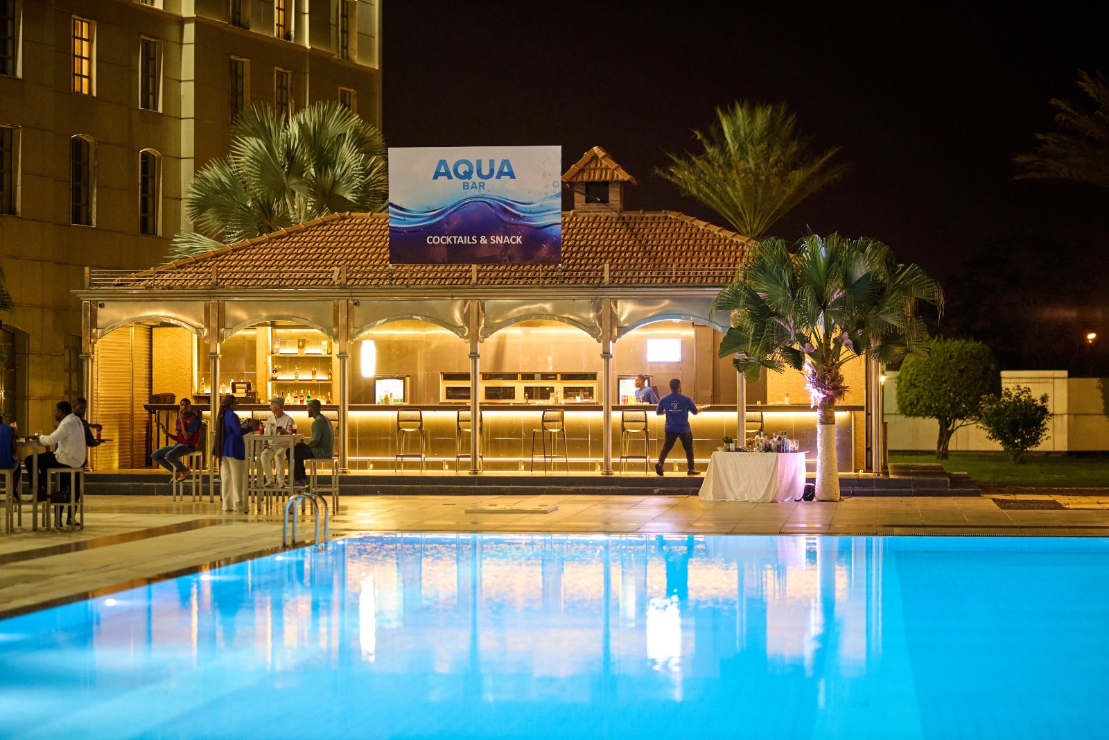 Aqua bar