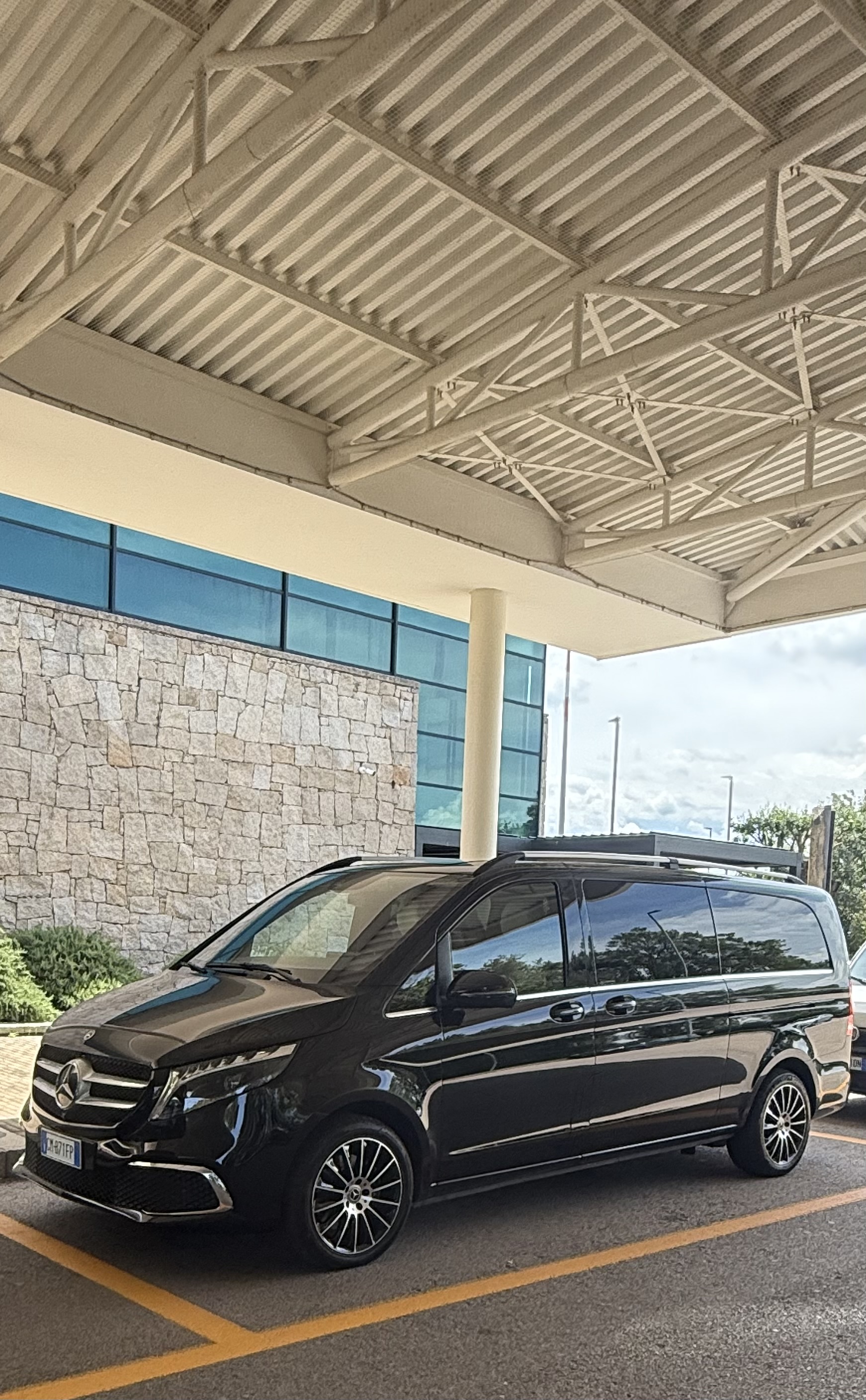 Sardinia Car Service Limousine