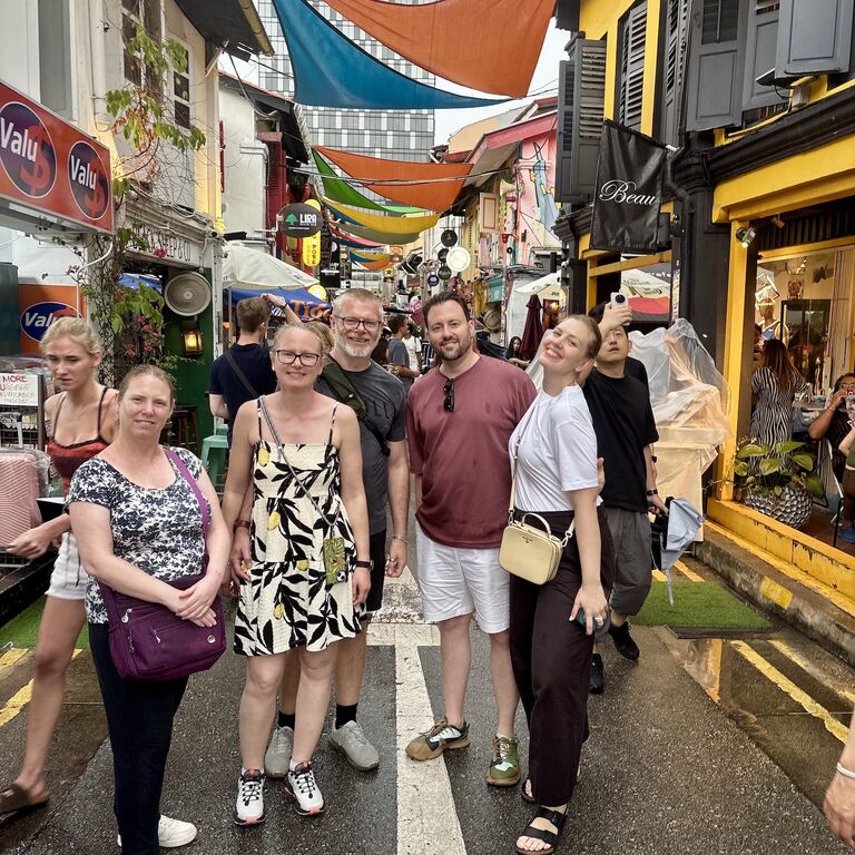 Livin' Da Local / Singapore Foodsters