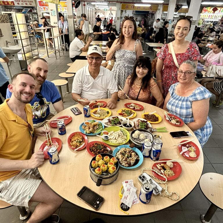 Livin' Da Local / Singapore Foodsters