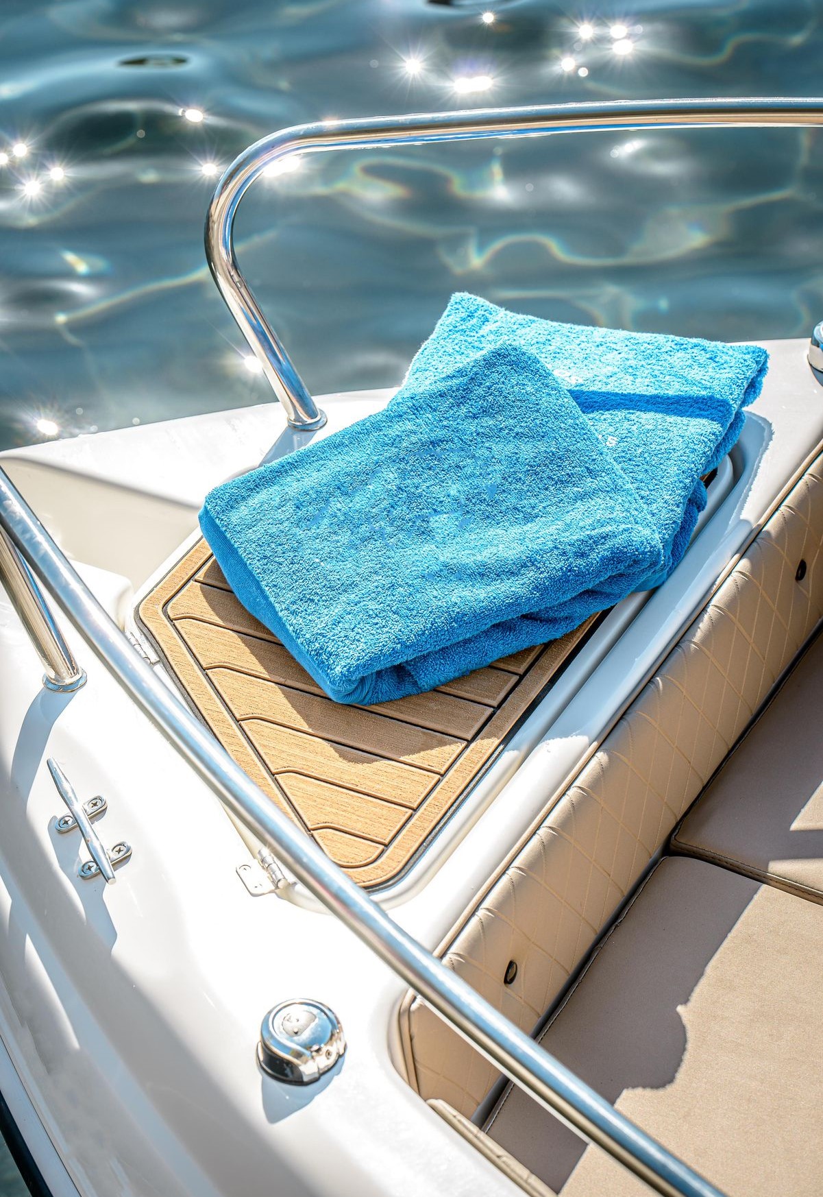 Karolos rental boats Santorini