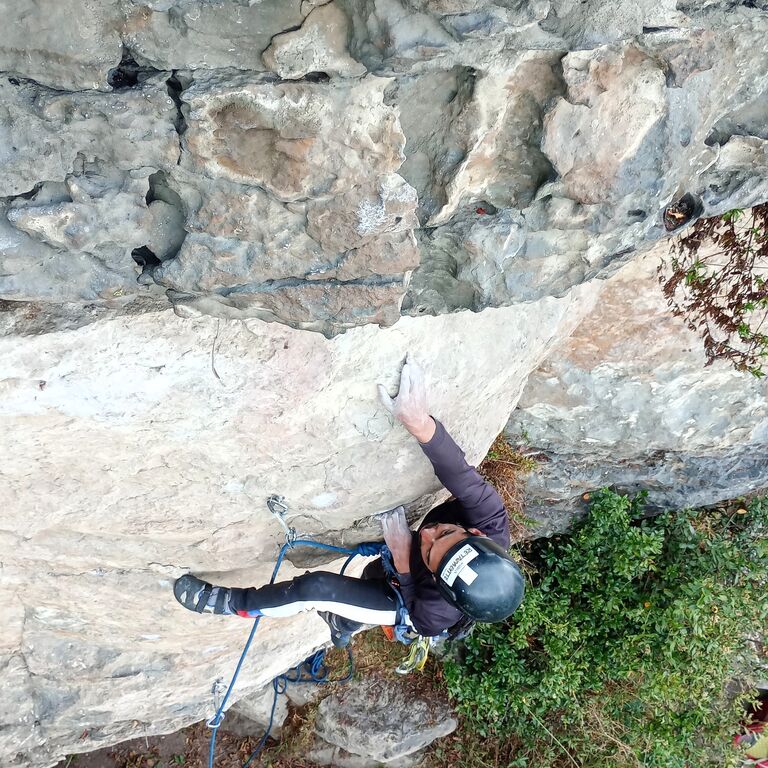 Rock climbing Suesca