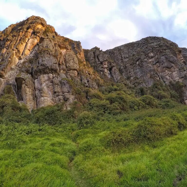Rock climbing Suesca