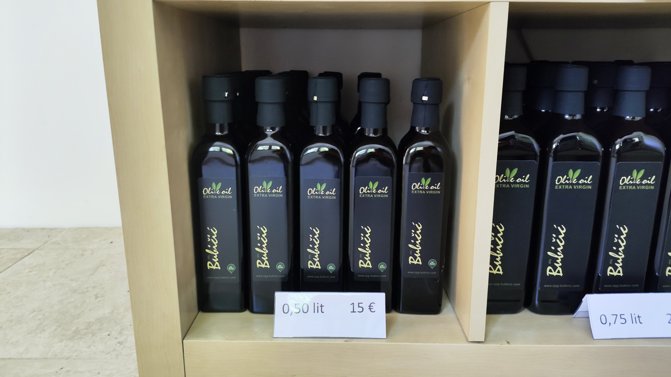 EXTRA VIRGIN OLIVE OIL - OPG Bubicic
