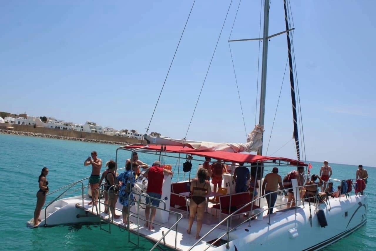 Hammamet: Luxury catamaran trip with swimming, snacks & flexible departures