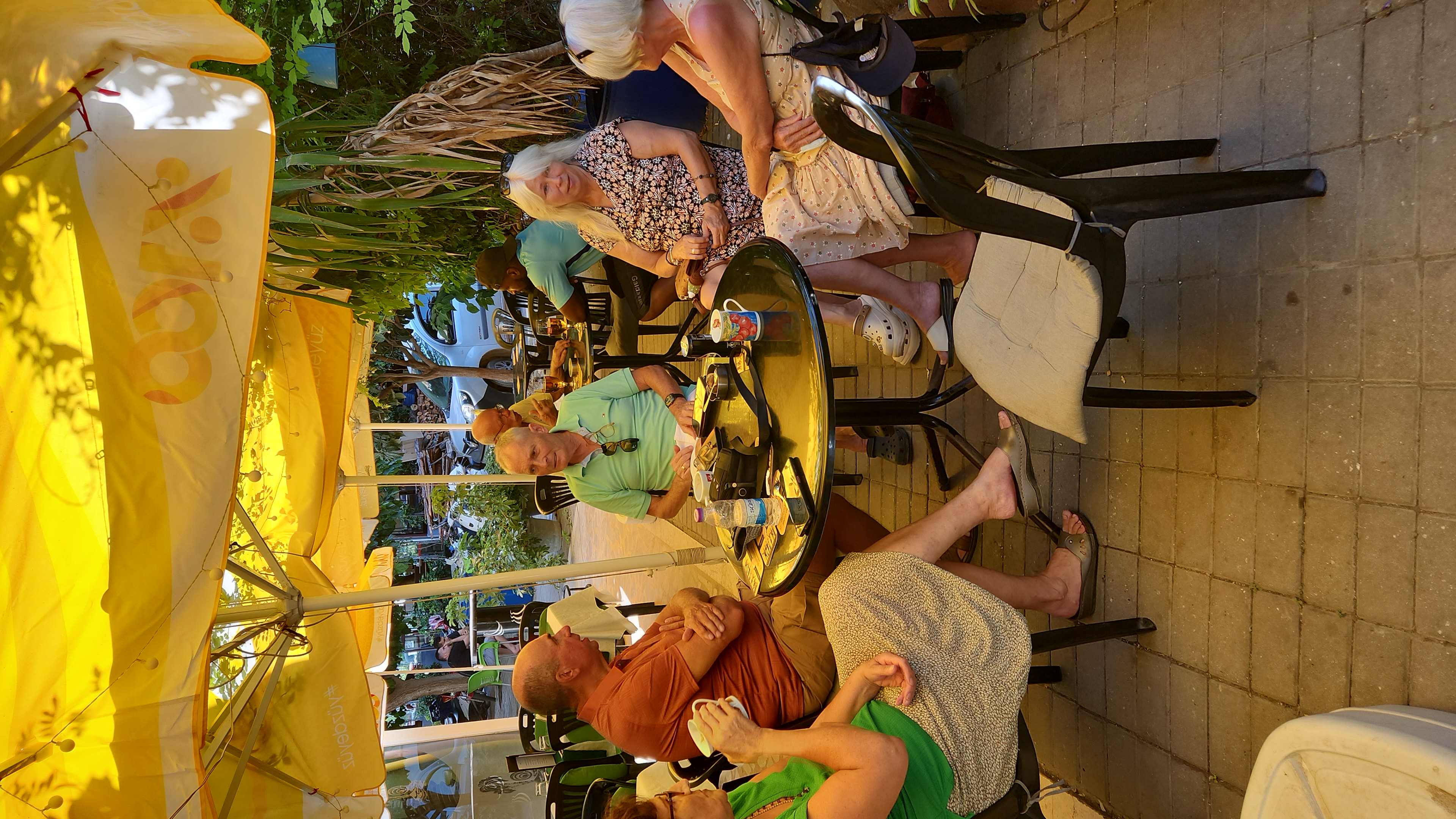 The Green Oasis Cafe Bistro