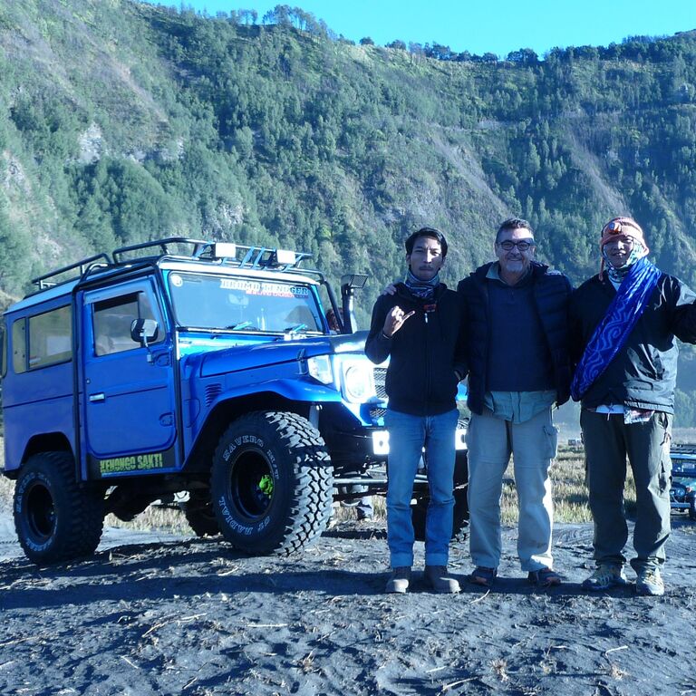 Travelife Tours