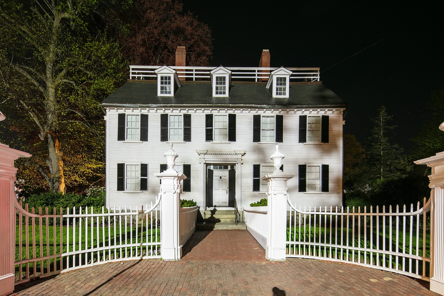 Salem Ghosts by US Ghost Adventures