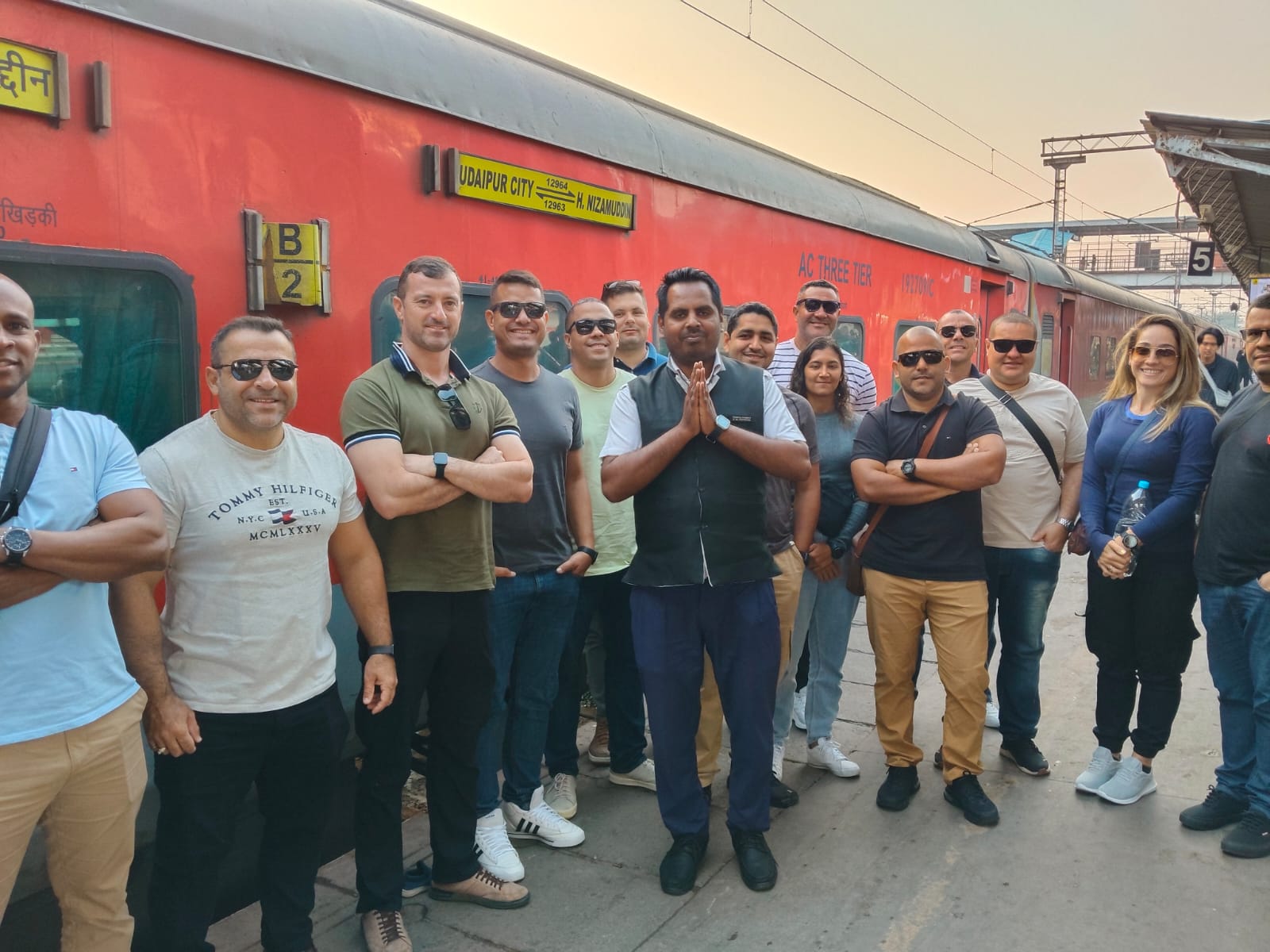 White And Yellow Tour