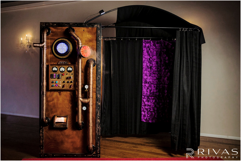 The Looking Glass Photo Booths
