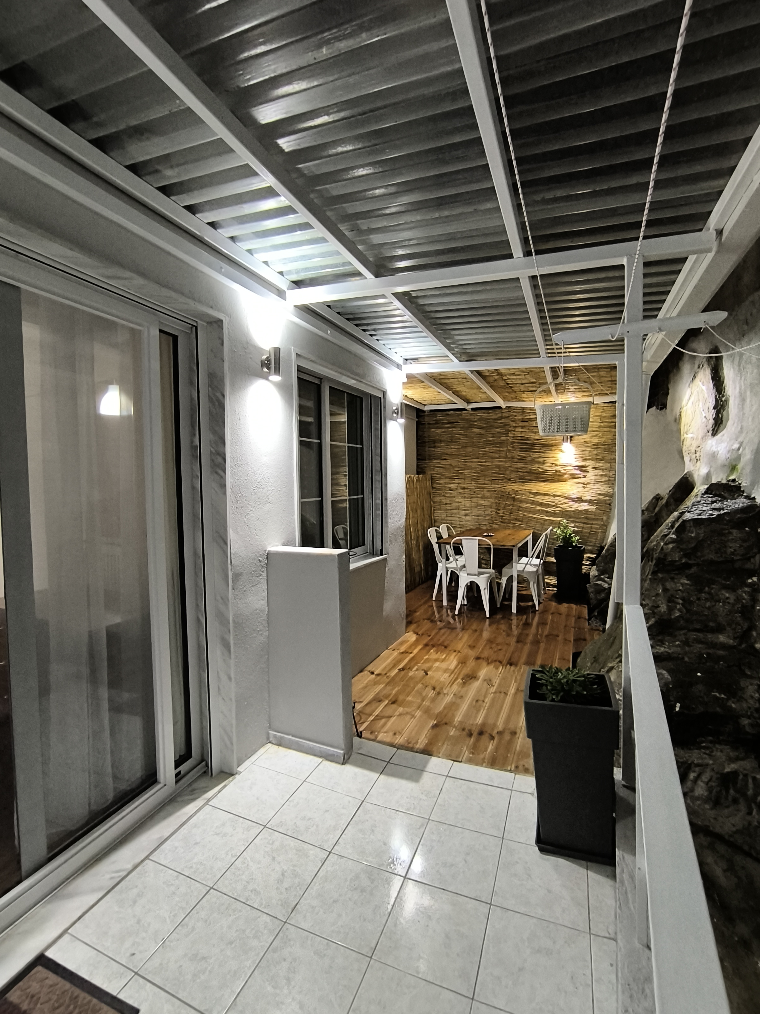 Cozy Houses One Apartment with Hydromassage tub and Terrace near city center