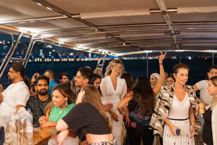 Sunset Yacht Party in Dubai with Live DJ, Food & Drinks