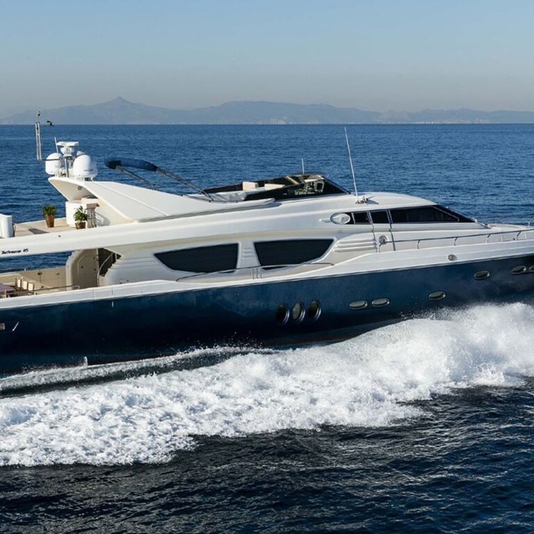 MOMENTUM LUXURY YACHTS