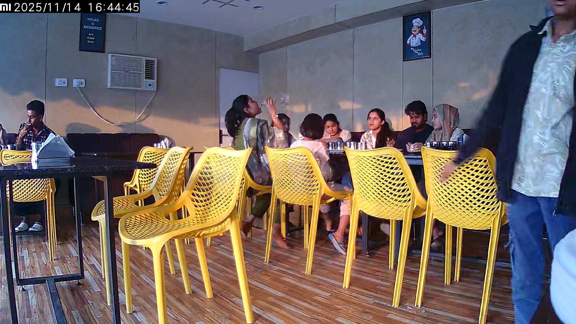 Shri cafe & restaurant