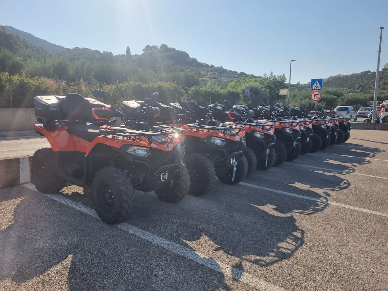 Mi & Ti, Rent a Hvar