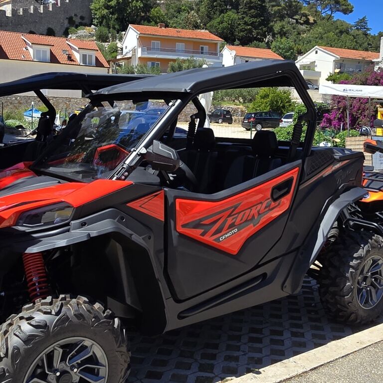 Mi & Ti, Rent a Hvar